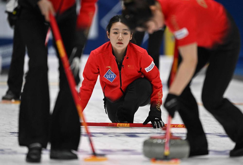 罗体：斯帕莱蒂重回那不勒斯全程遭嘘，球迷不原谅他执教尤文