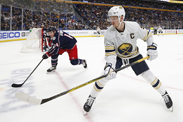 如何在足球场上保持心理稳定？